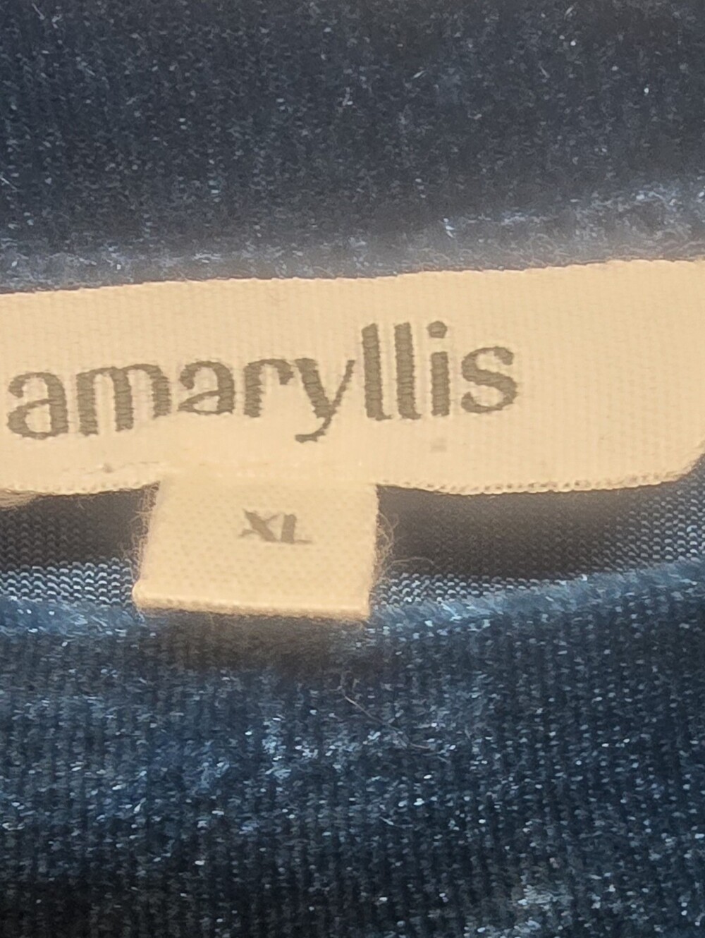 Amaryllis Velvet Puff-Sleeve Top Size XL - Picture 3 of 4